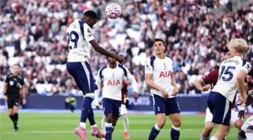 توتنهام يعزز موقعه في الدوري الإنجليزي بفوزه 2-0 على برينتفورد